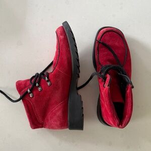 Blondo vintage red suede ankle boots 6